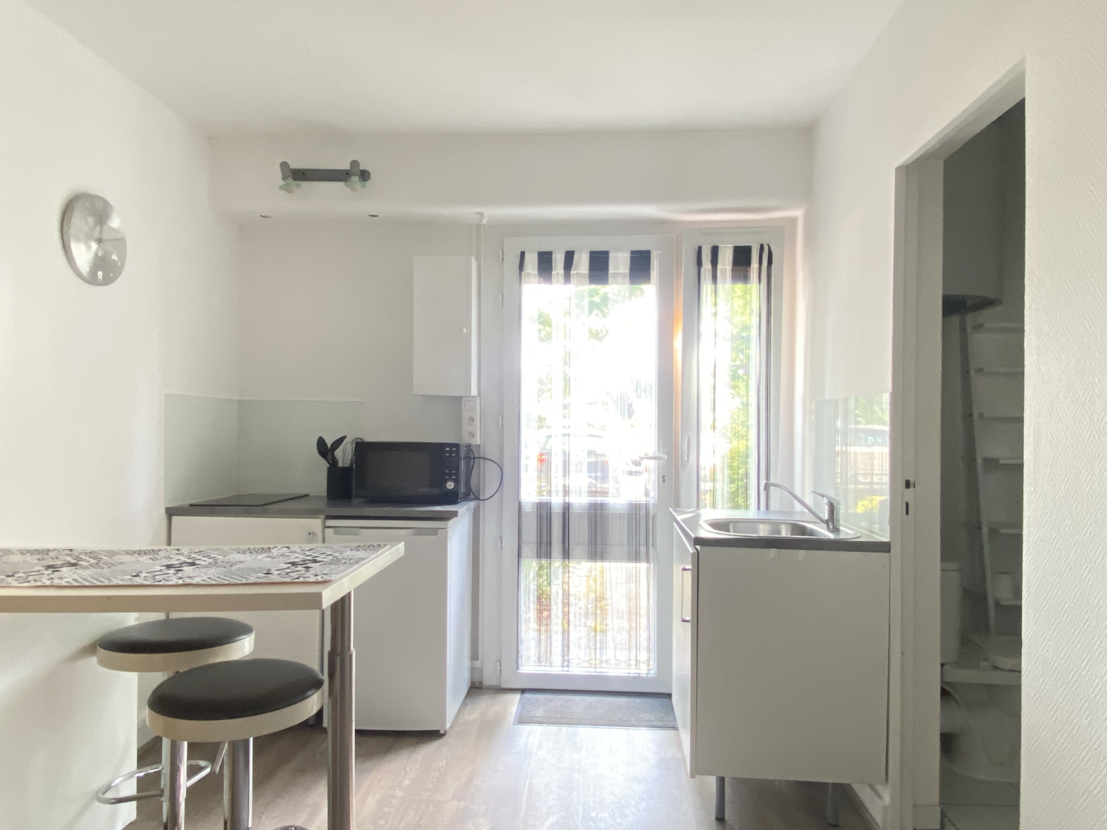Image_, Studio, Pessac, ref :VBI41